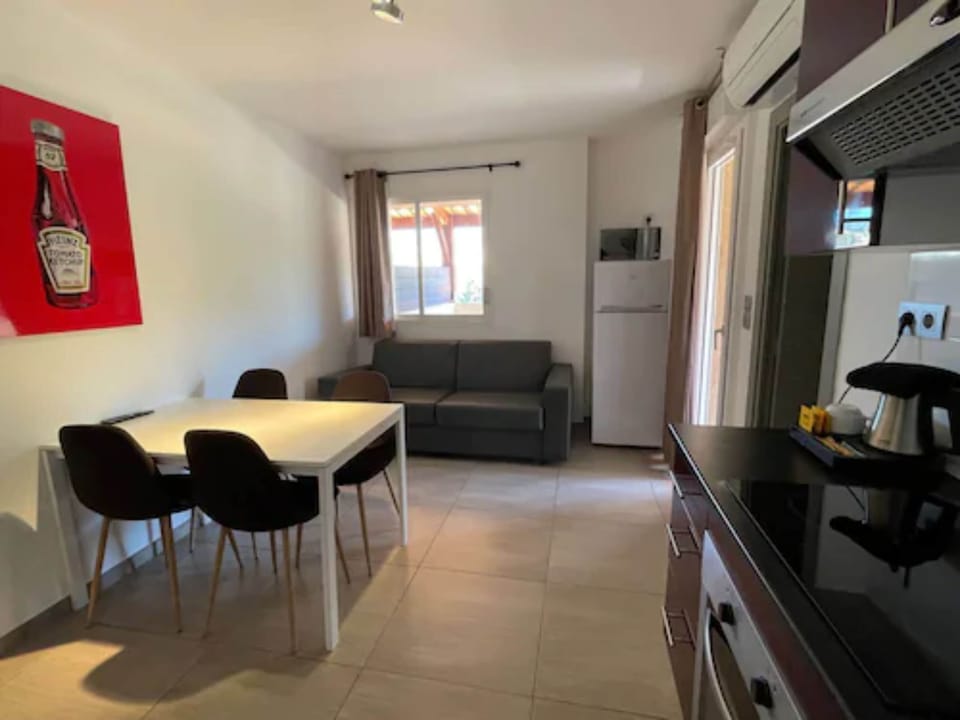 Apartment (4 persons) | Minibar, in-room safe, desk, soundproofing
