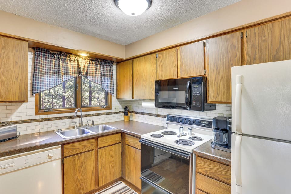 Kitchen | 2nd Floor | Complimentary Spices