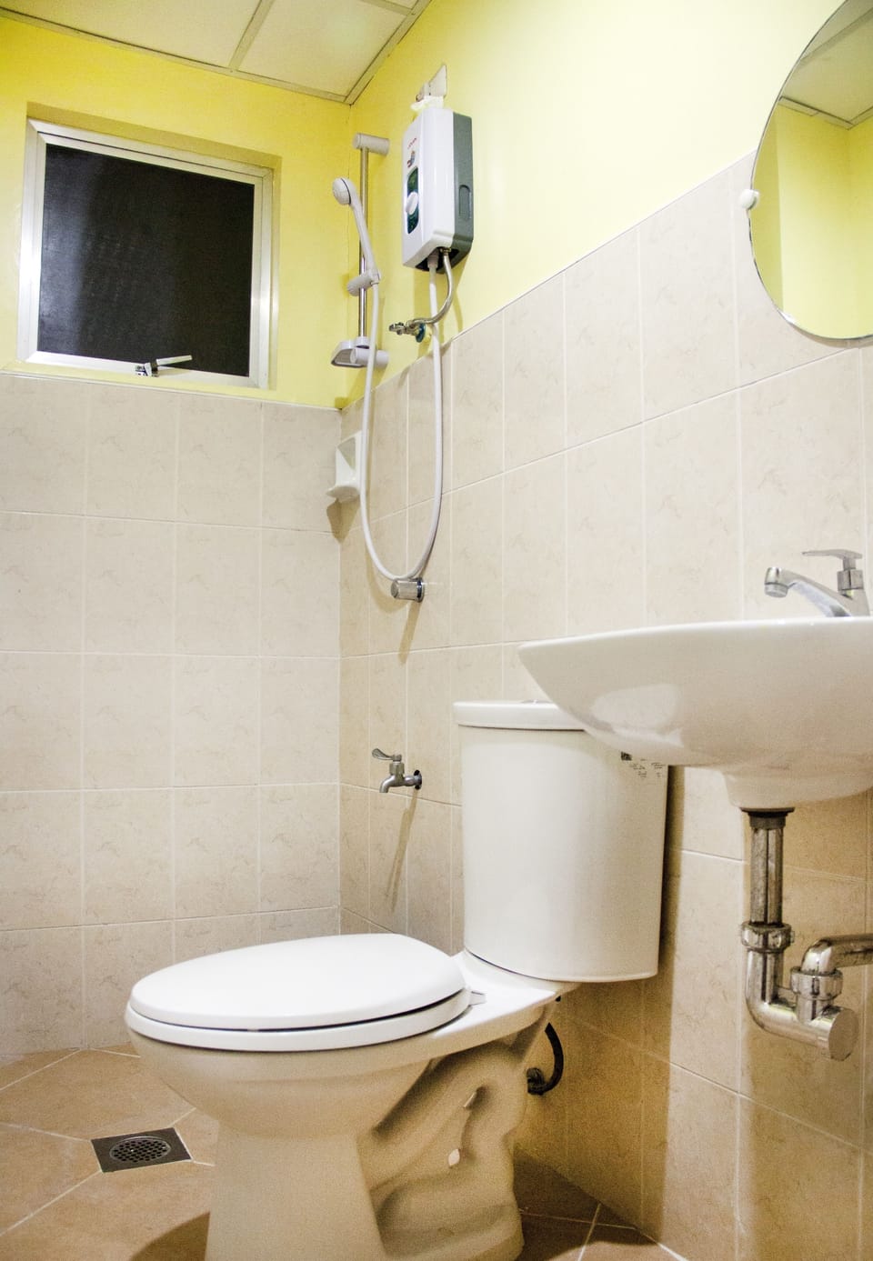 Shower, free toiletries, towels, soap