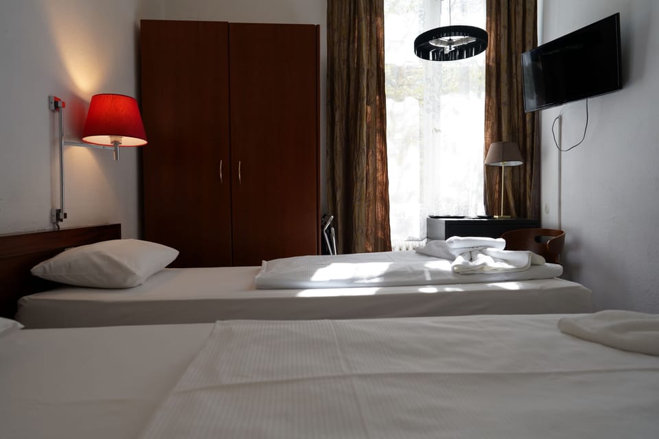 Standard Double Room | Iron/ironing board, cribs/infant beds, free WiFi, bed sheets