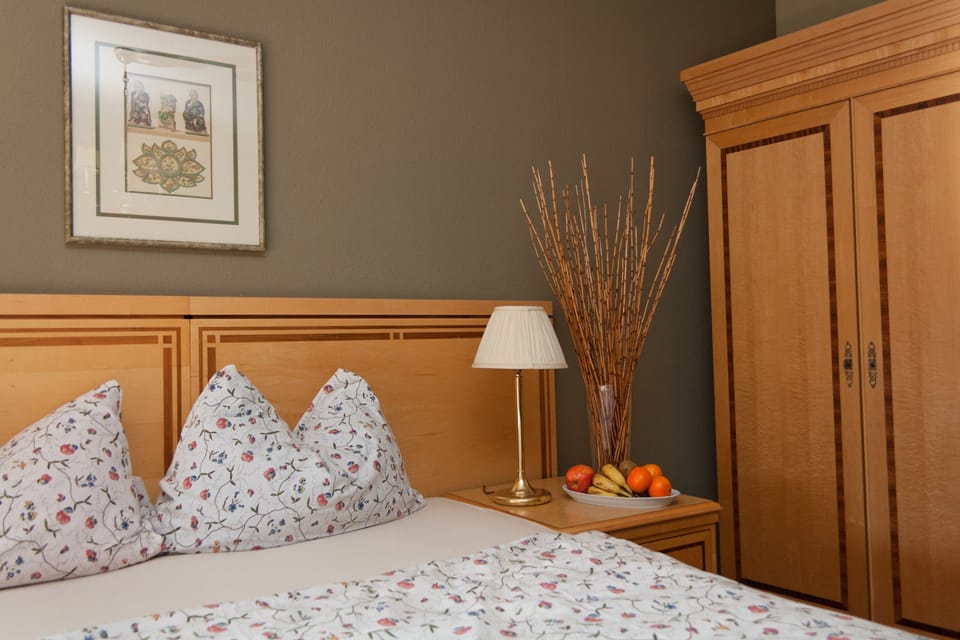 Double or Twin Room | Individually decorated, individually furnished, desk, laptop workspace