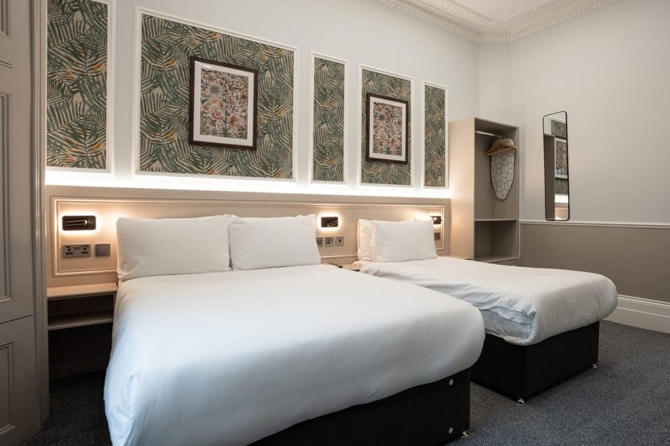 The Whiteley Executive Triple Studio | In-room safe, blackout drapes, soundproofing, iron/ironing board
