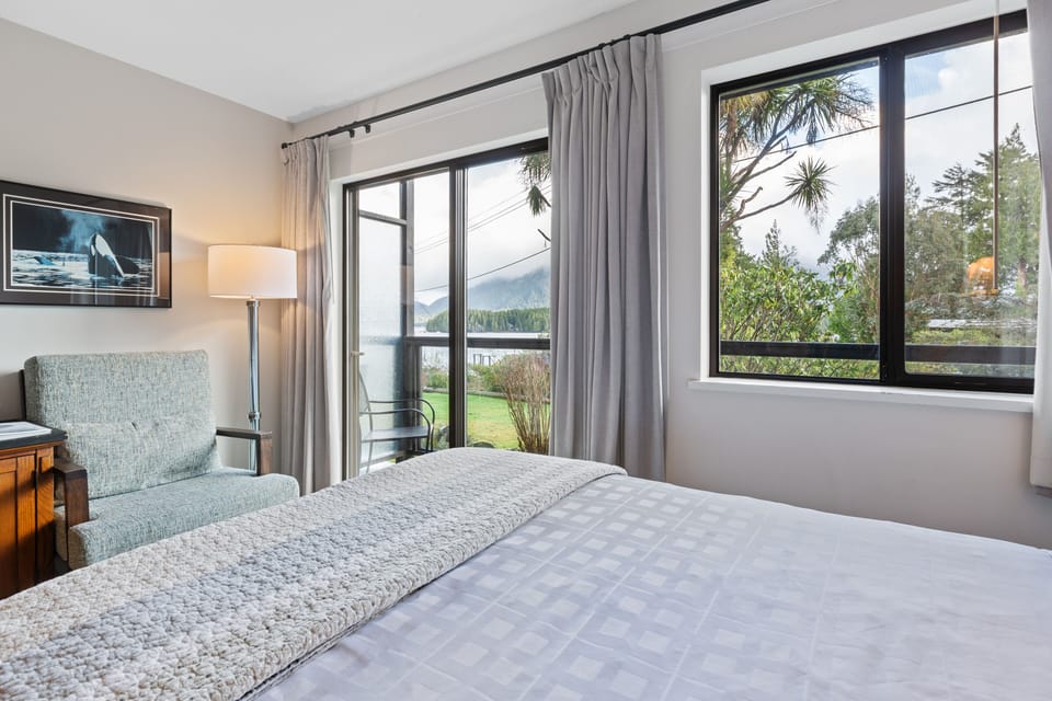 Double Room, Accessible, Harbor View | Blackout drapes, iron/ironing board (on request), WiFi (free)