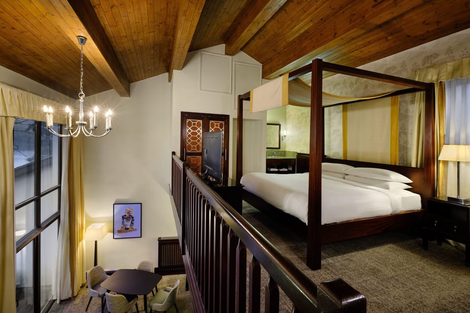 Honeymoon Room, 1 Bedroom | Premium bedding, pillowtop beds, in-room safe, desk
