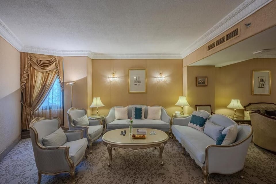 Family Suite | 1 bedroom, in-room safe, desk, iron/ironing board