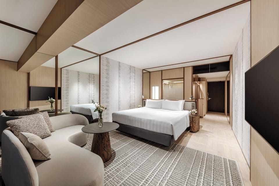 Executive Marina Bay, 1 King Bed, Access to Studio26, Marina Bay View, High Floor, Balcony | Premium bedding, minibar, in-room safe, desk