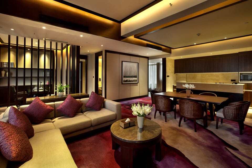 1 Bedroom Suite Dinning Kitchen Balcony | Minibar, in-room safe, desk, laptop workspace