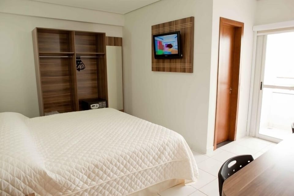 Luxury Double Room | Minibar, in-room safe, desk, WiFi (free)