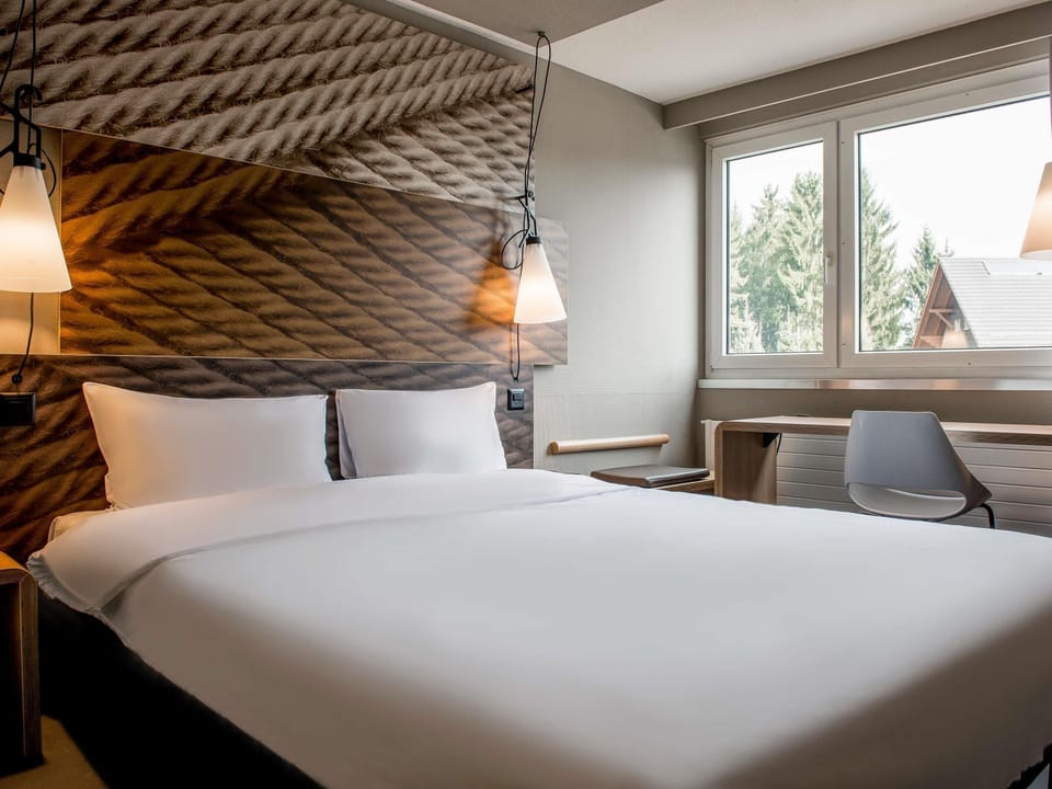 Standard Room, 1 Double Bed | Premium bedding, desk, laptop workspace, iron/ironing board