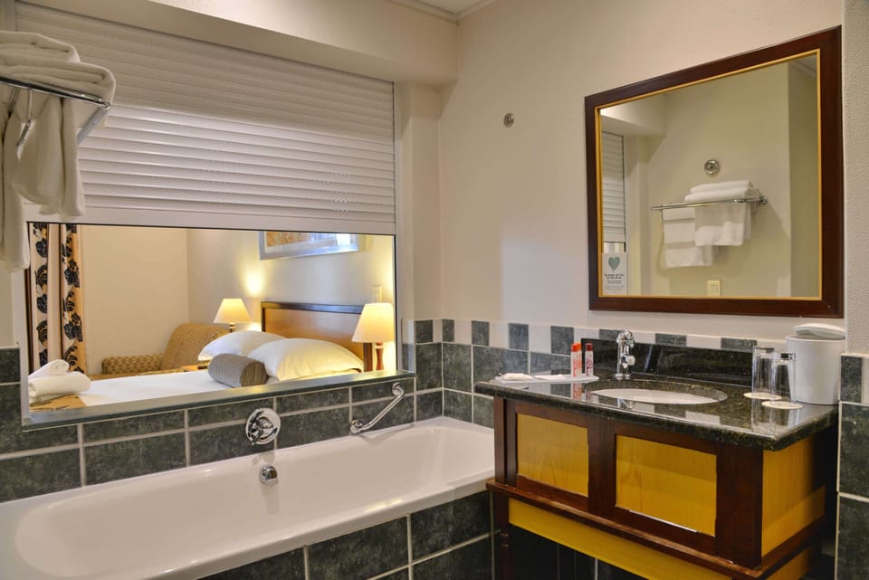 Separate tub and shower, free toiletries, hair dryer, towels