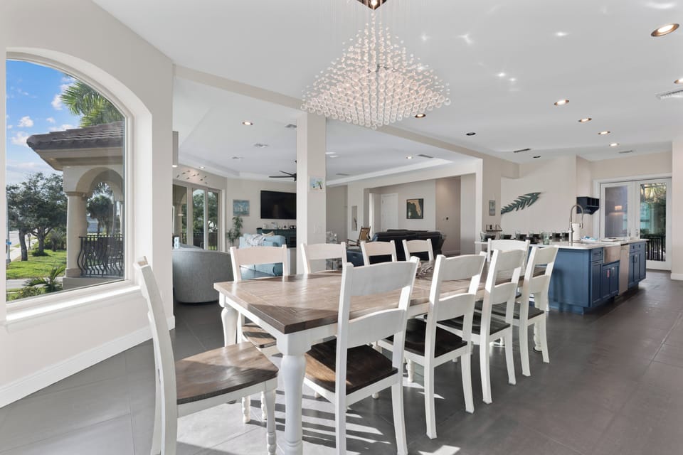Dine with the whole family.