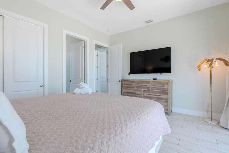 2nd Floor Guest Bedroom
