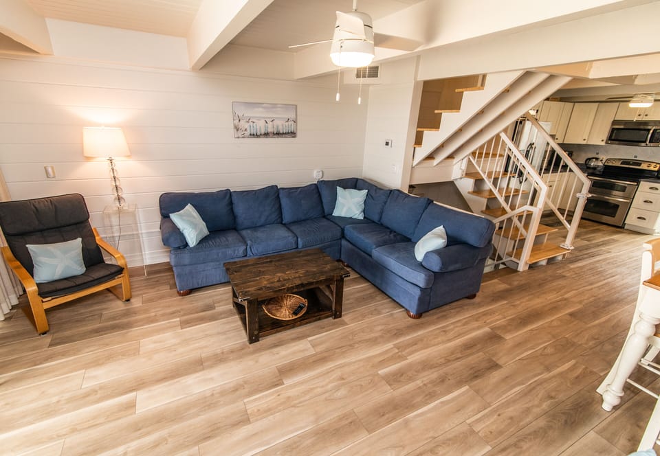 Livingroom - view 1