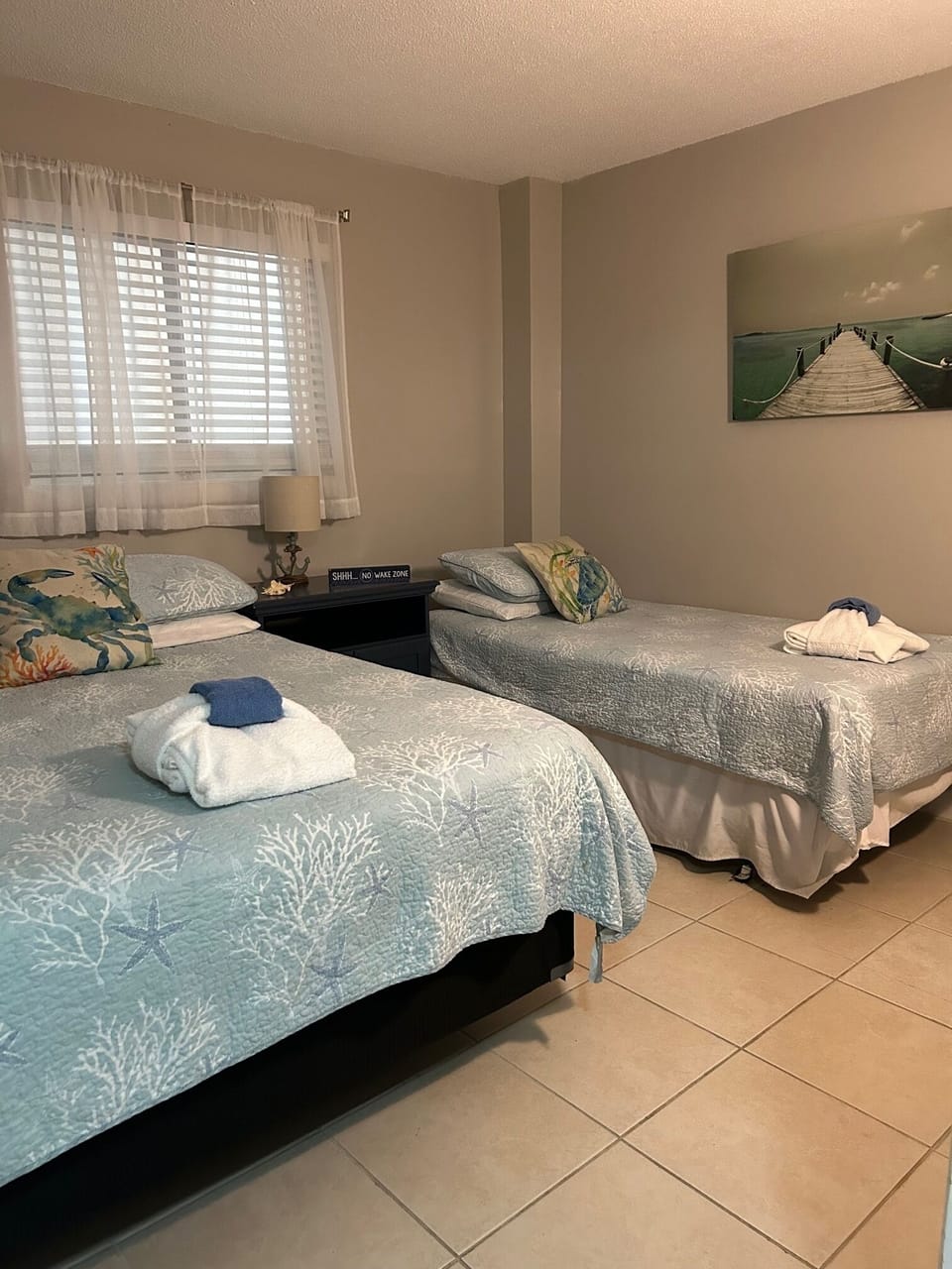 2nd bedroom
queen & full