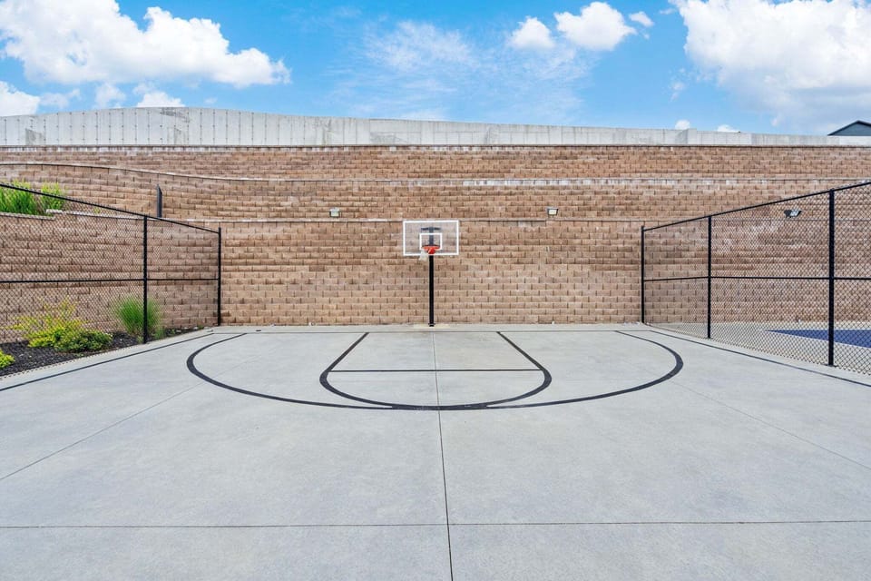 Sport court