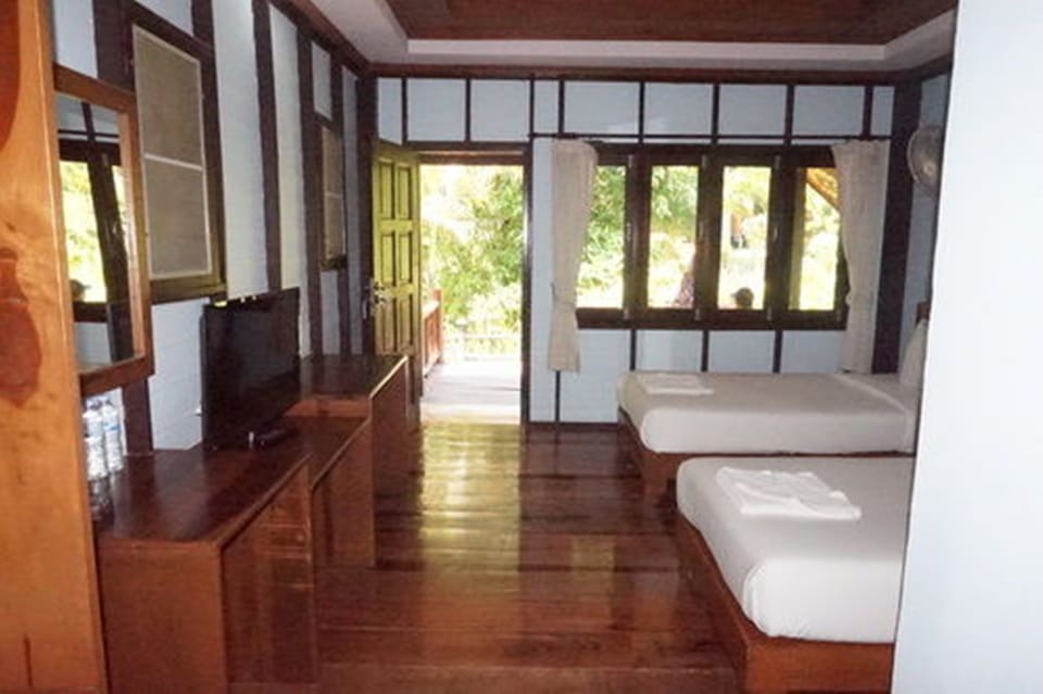 Deluxe Room (With Fan)