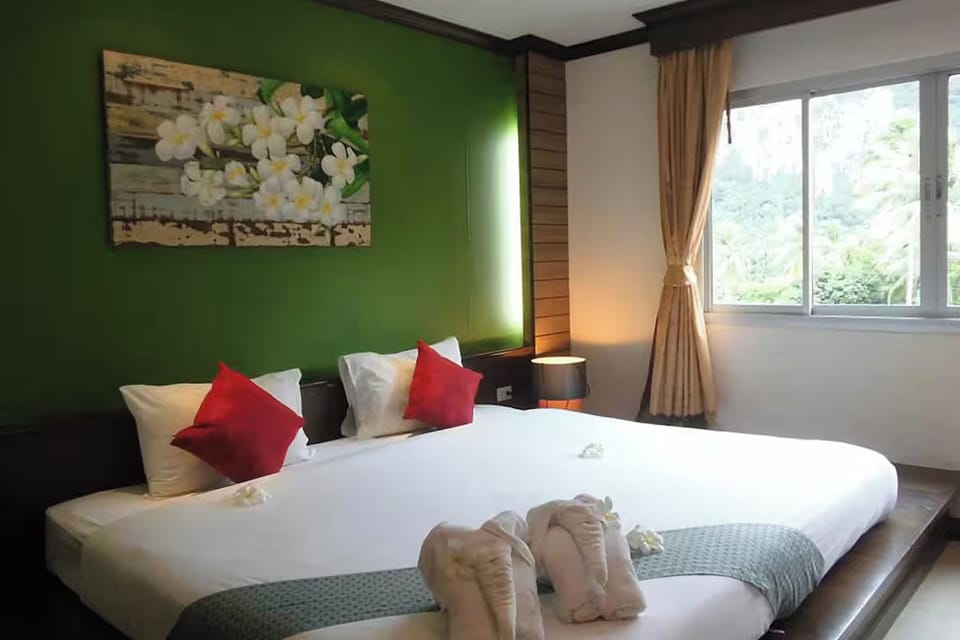 Superior Mountain View Room | Desk, free WiFi, bed sheets