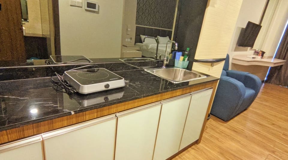 Private kitchenette