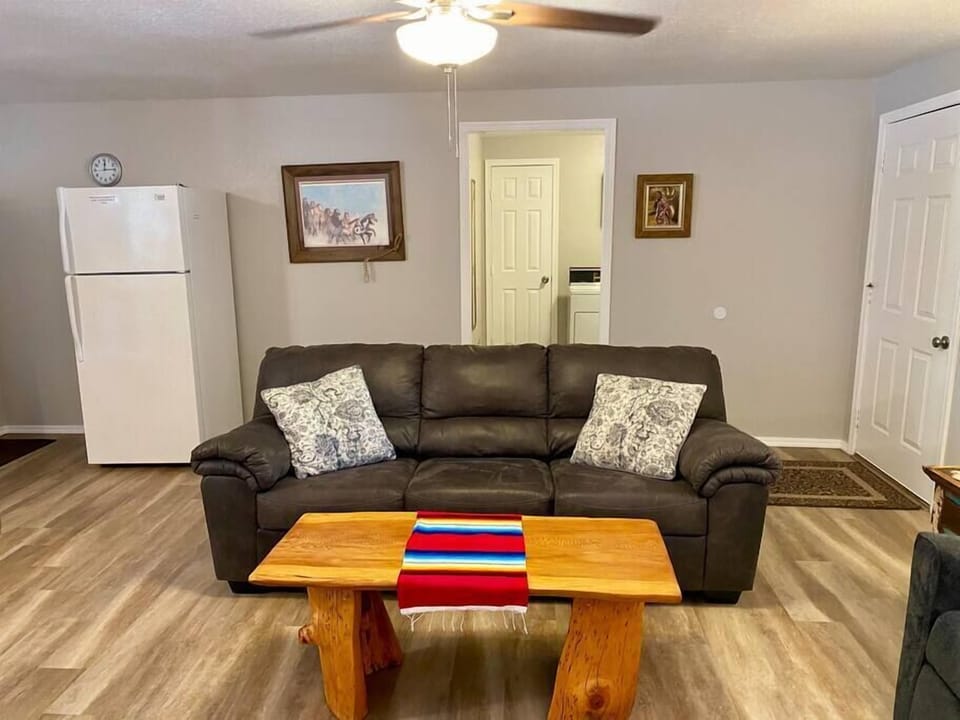 Cozy comfortable sitting area (2)