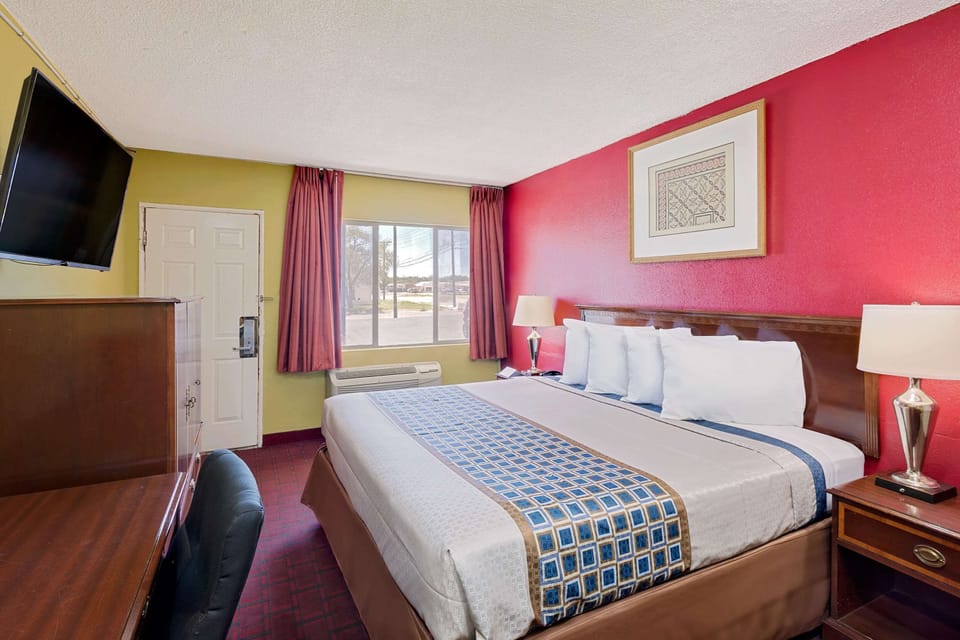 Desk, rollaway beds (free), WiFi (free), bed sheets