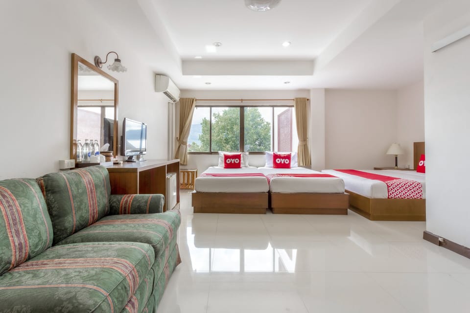 Family Suite | Desk, free WiFi, bed sheets