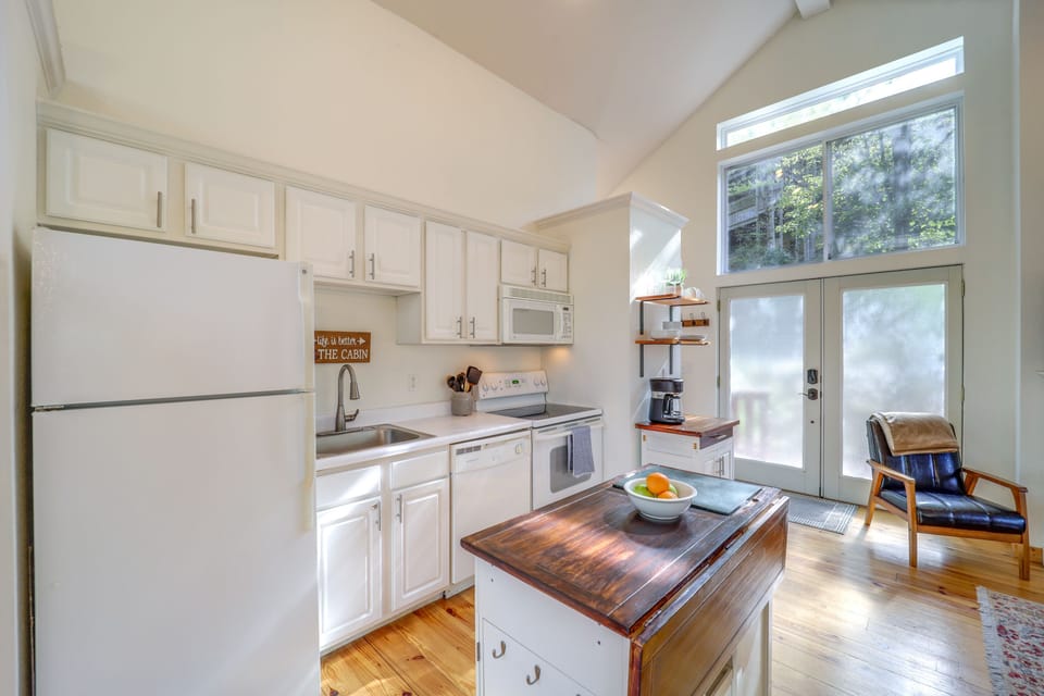Kitchen | Fully Equipped | Cooking Basics