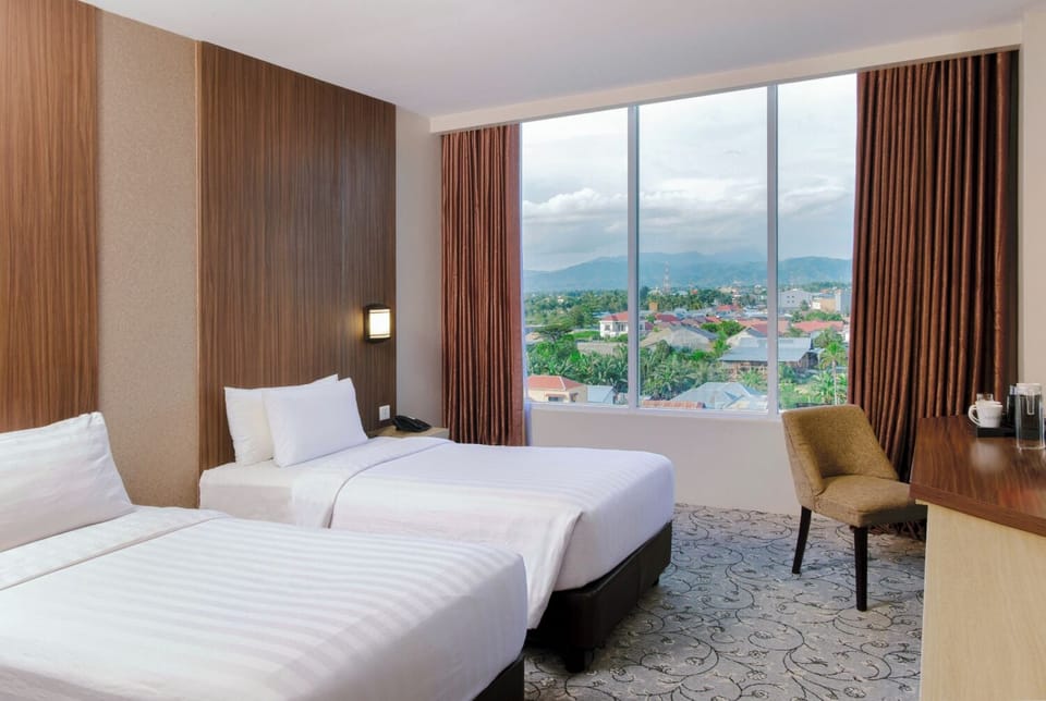 Deluxe Room | In-room safe, desk, laptop workspace, rollaway beds (surcharge)