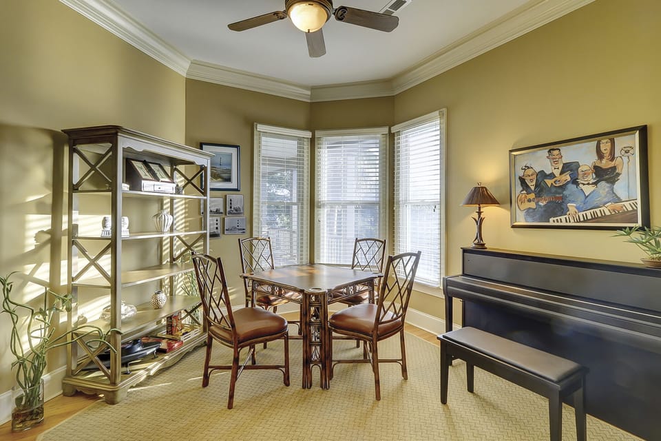 Game room with electric piano