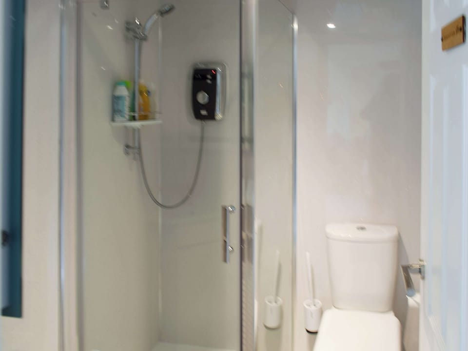 Shower room | Bumbles Barn, Slamannan, nearFalkirk