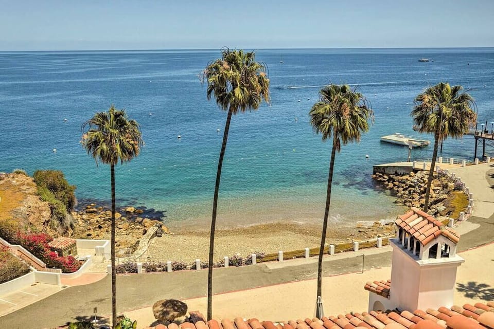 "Relaxing three day weekend with great views!! The villa is nicely decorated and very clean! We look forward to staying here again in the future!" 
