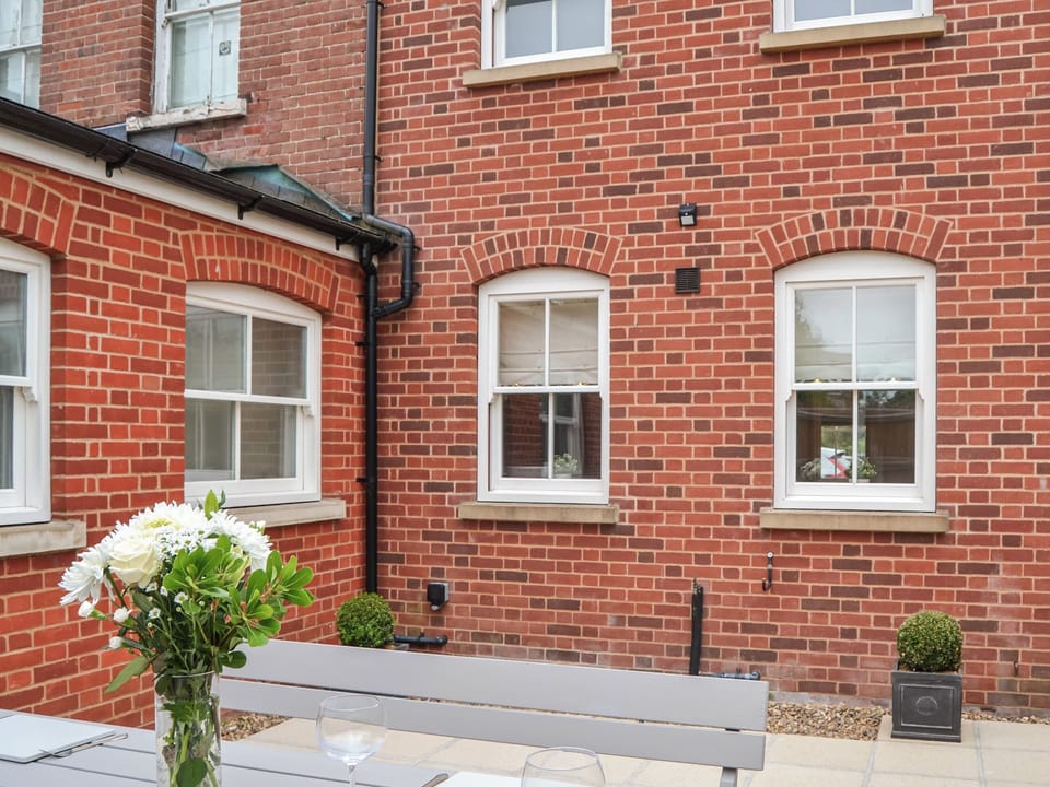 Sitting-out-area | Alexandra Villa, Coltishall, near Wroxham