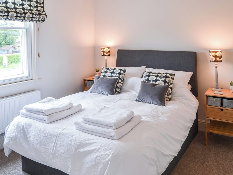 Double bedroom | Alexandra Villa, Coltishall, near Wroxham