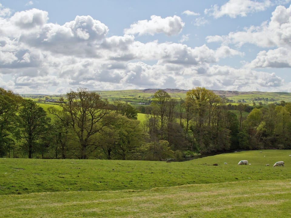 Garden and grounds | Shaw End Man, Kend