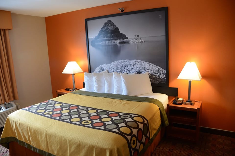 Desk, iron/ironing board, free WiFi, bed sheets