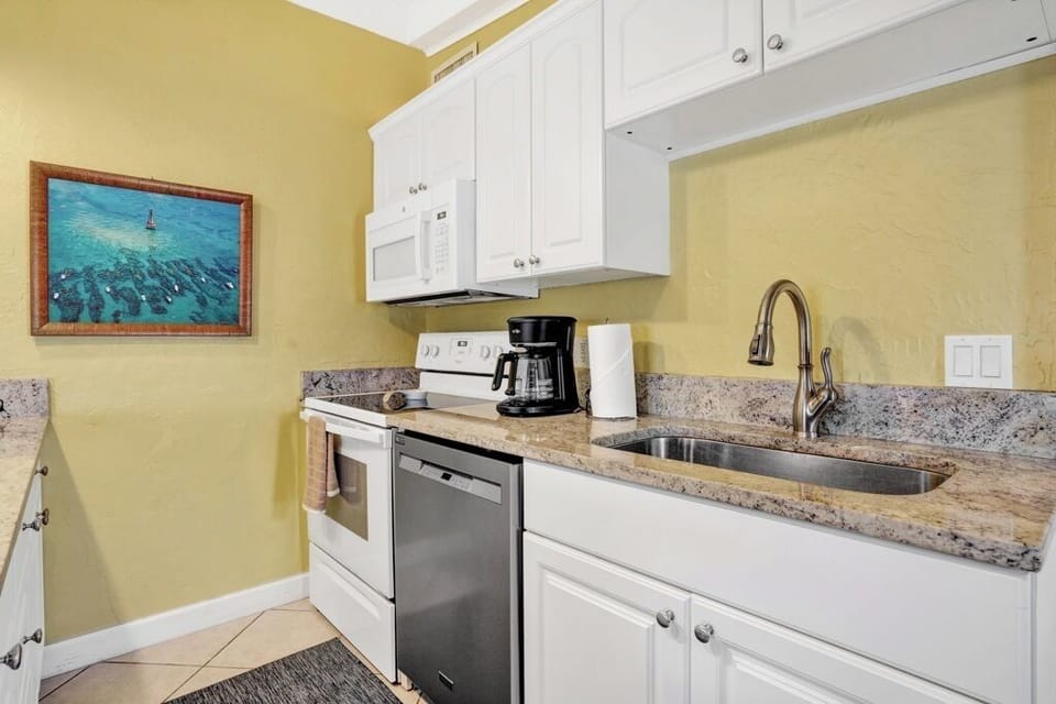 Kitchen view 3