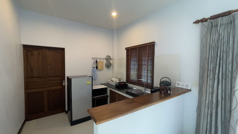 One Bedroom Cottage | Private kitchen | Electric kettle
