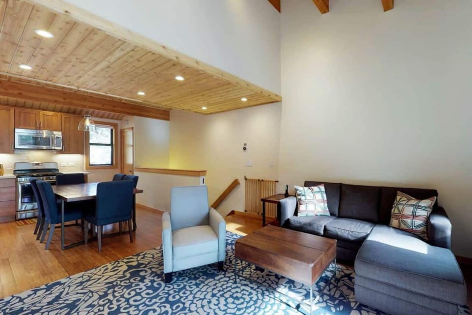Living area. Perfect spot to sit back!