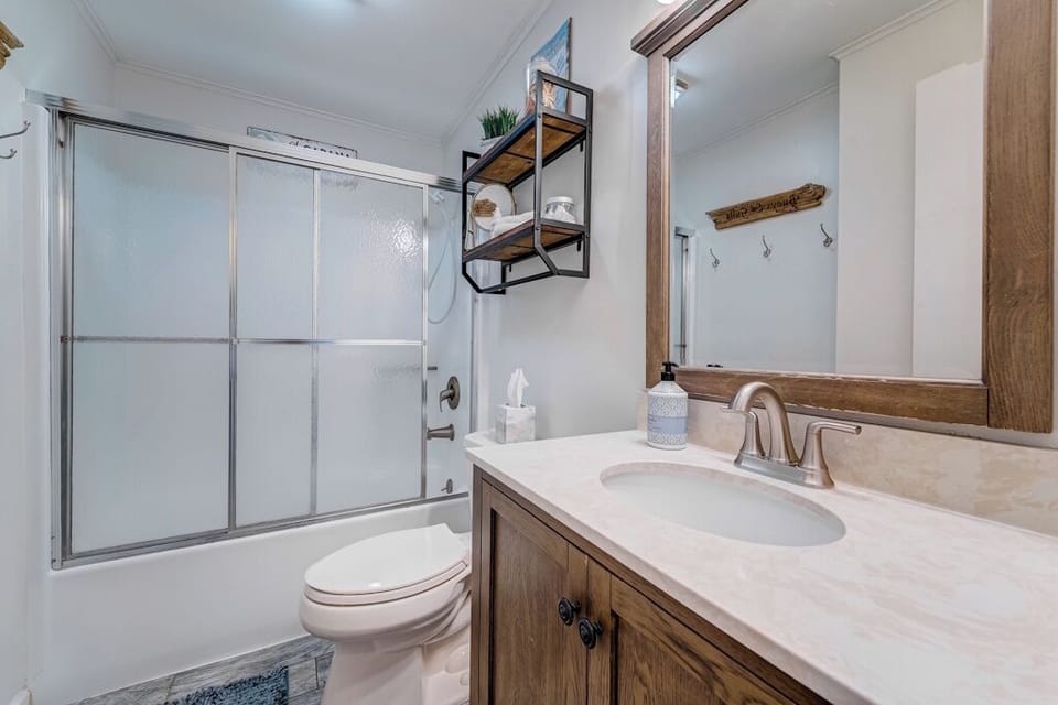 2nd Bathroom