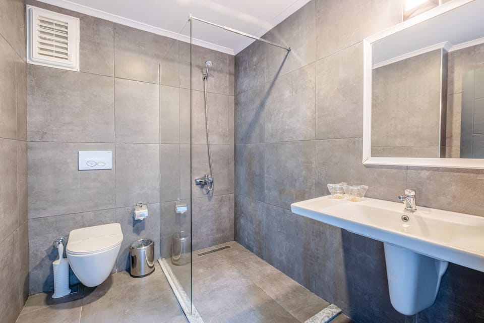 Family Room | Bathroom | Towels
