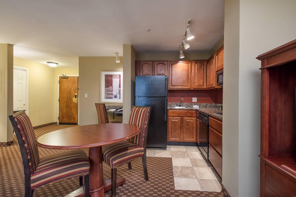 In-room safe, desk, laptop workspace, iron/ironing board