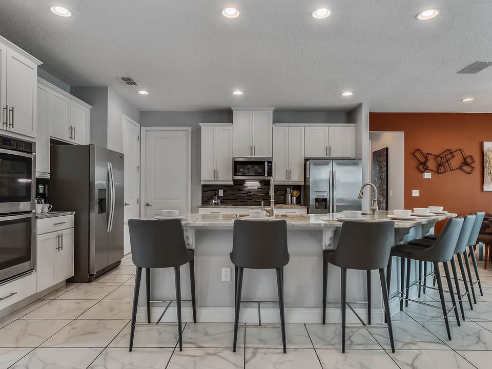 - Modern kitchen with stainless steel appliances  
- Breakfast bar seating for casual morning meals  
- Spacious layout ideal for cooking and entertaining