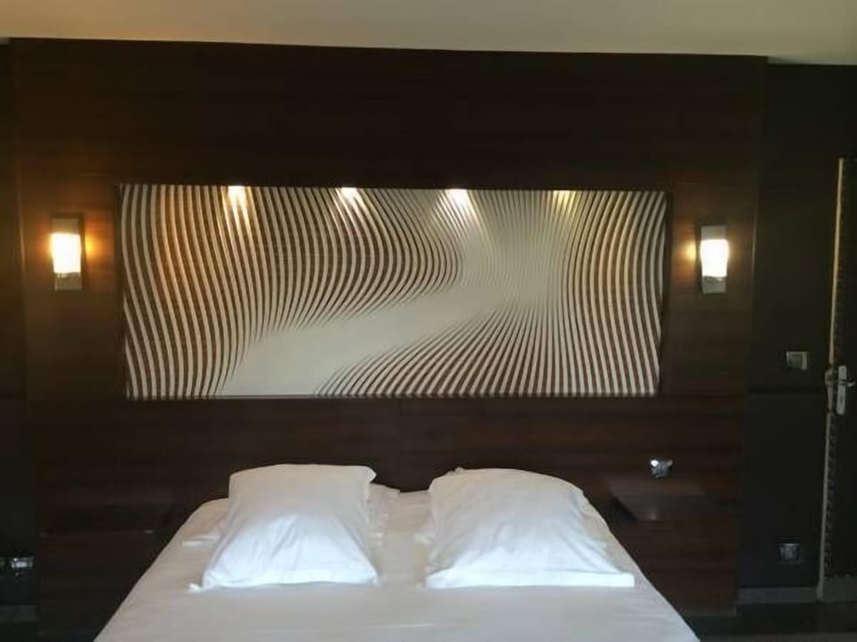 Suite | Free WiFi