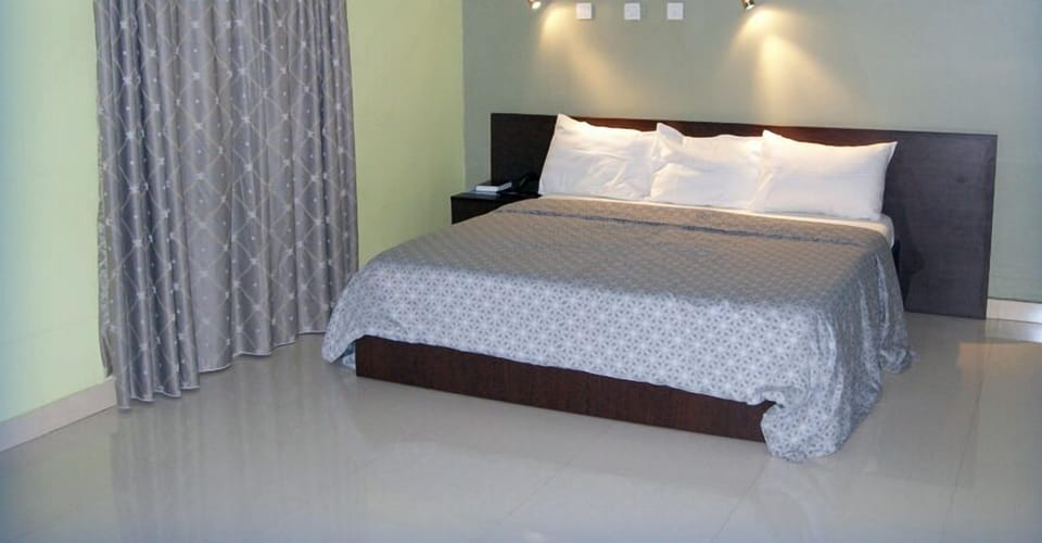 Premium bedding, desk, free WiFi, bed sheets