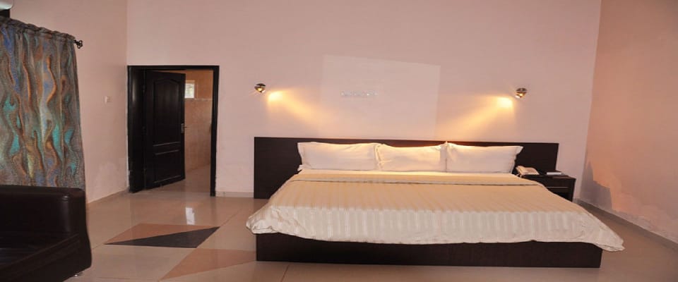 Premium bedding, desk, free WiFi, bed sheets