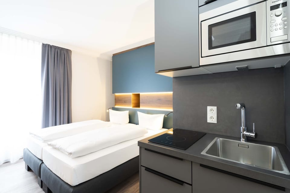 Studio | In-room safe, desk, free WiFi, bed sheets