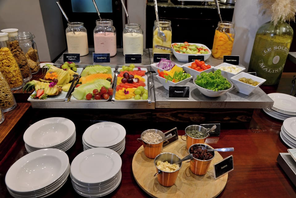 Daily buffet breakfast (ZAR 240 per person)