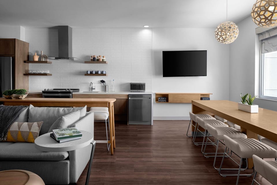 1 bedroom, in-room safe, desk, laptop workspace
