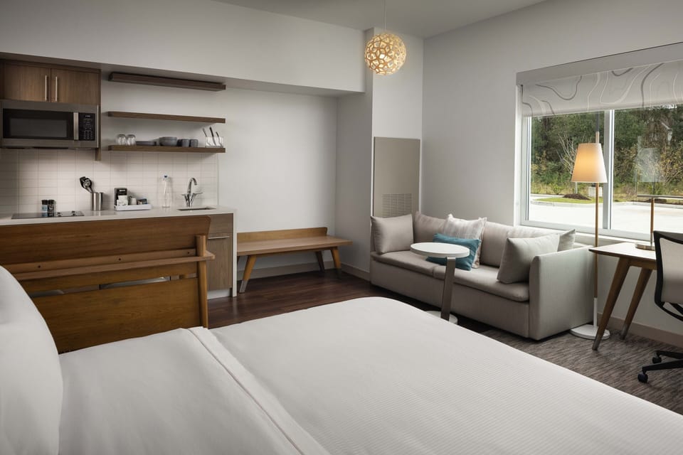 1 bedroom, in-room safe, desk, laptop workspace