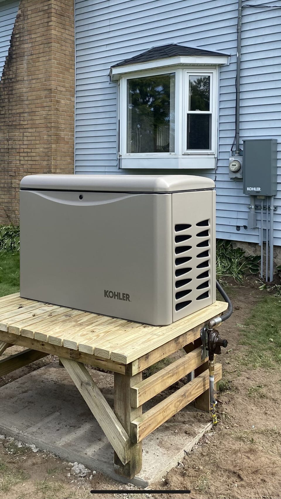 Whole house auto start backup generator. Never go without power!
