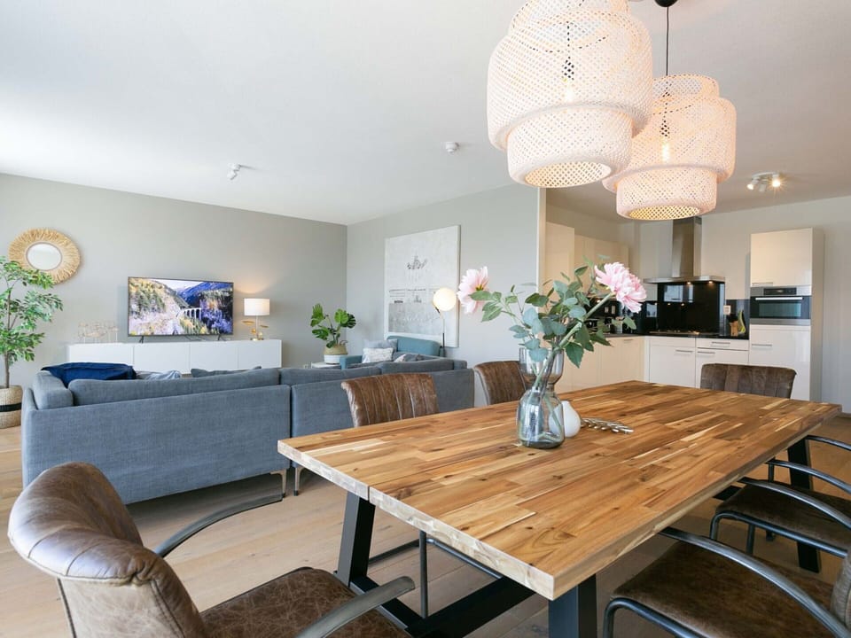 Apartment | Dining